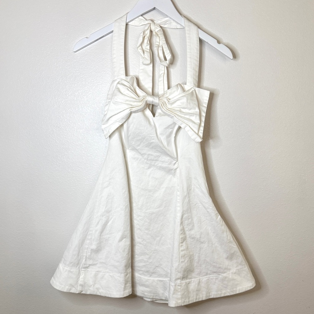 Lavish Retail & Co Elegant Mini Cocktail White Halter Dress with Bow Size Small